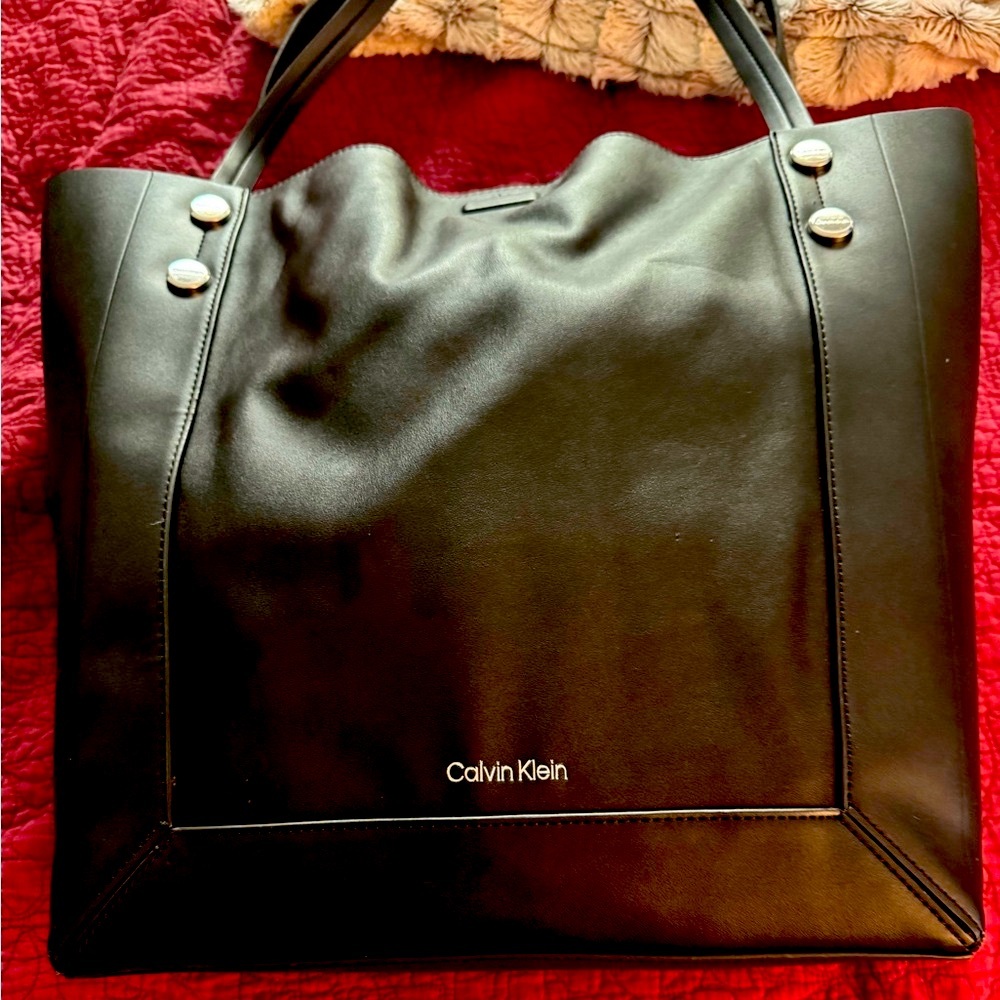 EUC 👛 Calvin Klein Black Structured Tote Bag (north - south)